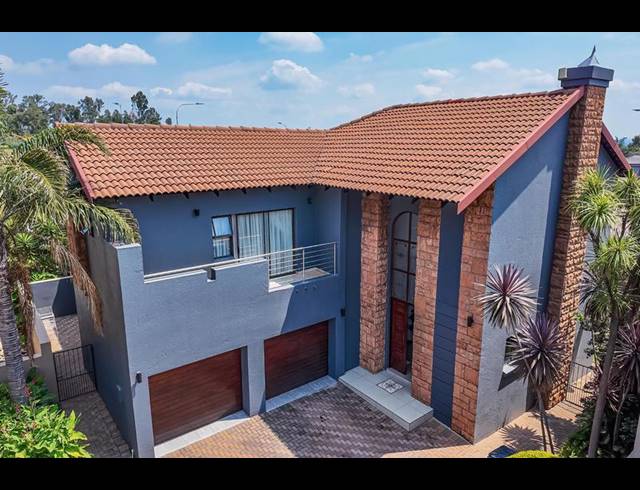 3 BEDROOM HOUSE FOR SALE IN MIDSTREAM ESTATE